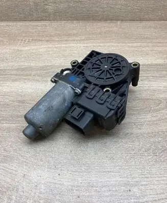 Audi A6 S6 C5 4B Rear door window regulator motor 0130821785 0203001289