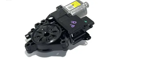 KIA Sorento IV Front door window regulator motor 82460P2010 44071