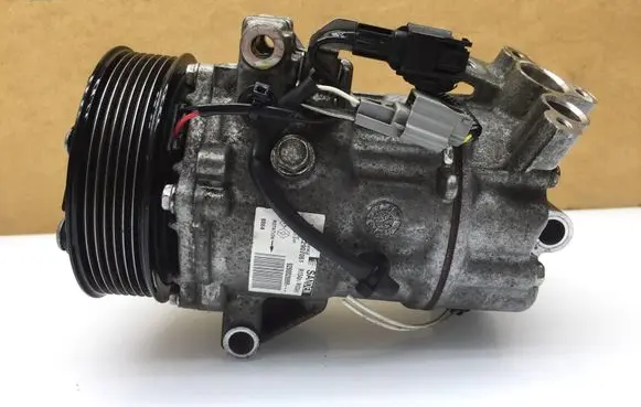 Renault Clio V Air conditioning (A/C) compressor (pump) 01212907061 926002888R