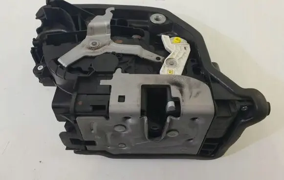 BMW 2 F45 Front door lock