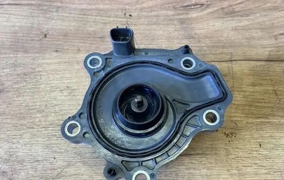 Toyota C-HR I Water pump 3040H044163
