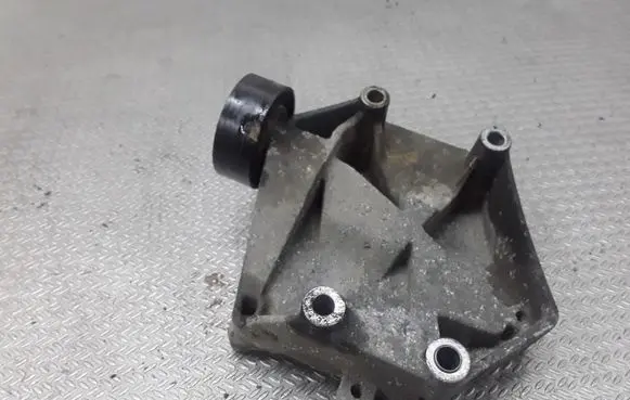 Opel Vectra C A/C compressor mount bracket 55187675