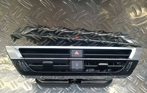 Citroen C4 III e-C4 Dash center air vent grill 9835648280 9833772280