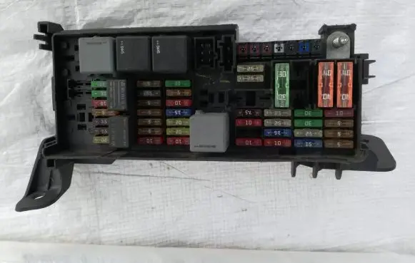 Mercedes-Benz ML W164 Fuse module 1645451740
