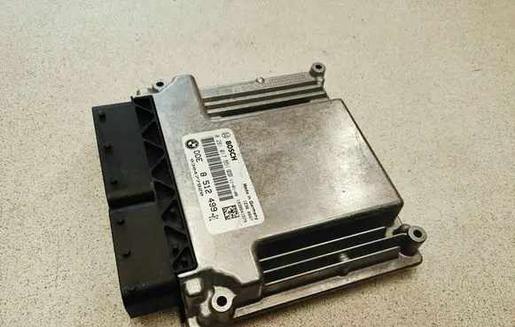 BMW 1 E81 E87 Engine control unit/module 0281017551 030477920 8512499
