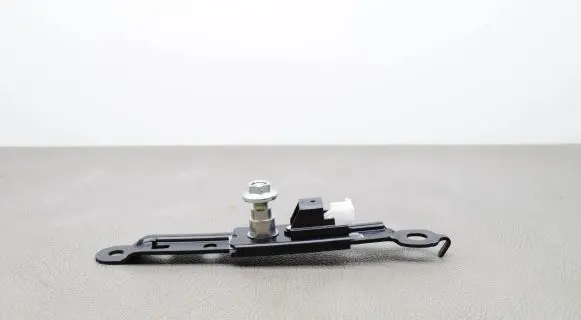 Lexus RX 450H Seat belt adjustment motor E563003