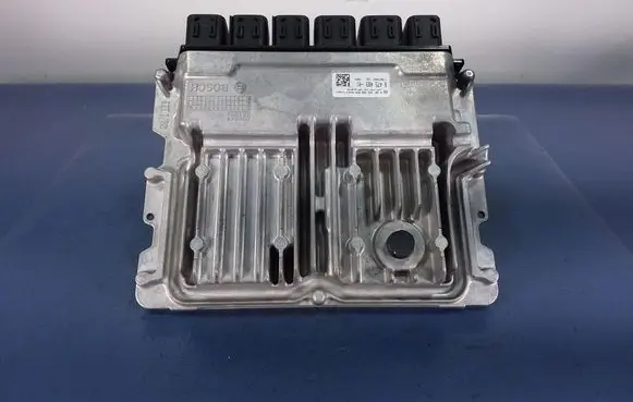 BMW X3 E83 Engine control unit/module ECU 8475483