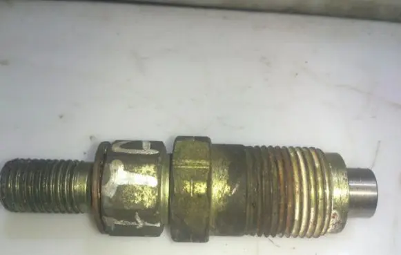 Ford Maverick Fuel injector