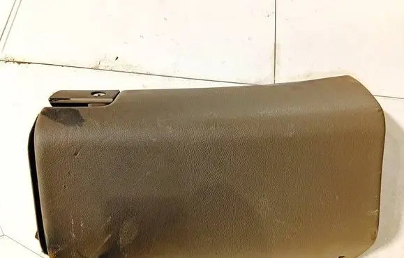 Mercedes-Benz C W203 Glove box