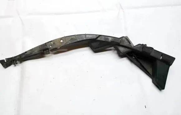 Volkswagen PASSAT B5 Front bumper mounting bracket 3b0807049c