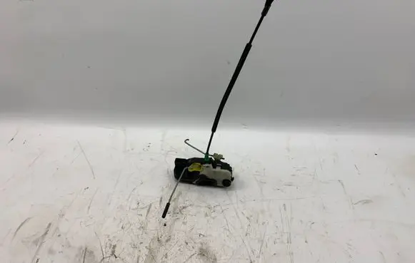 Opel Insignia A Rear door lock 3023881 3023753E 3023753