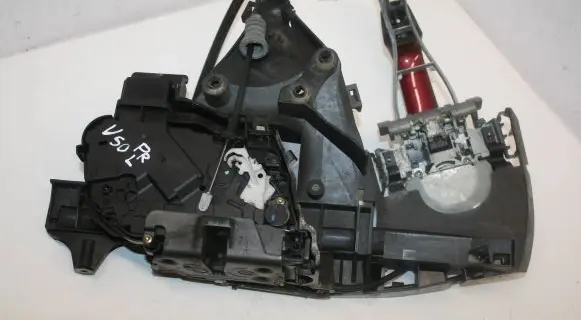 Volvo V50 Front door lock 30699110 985915