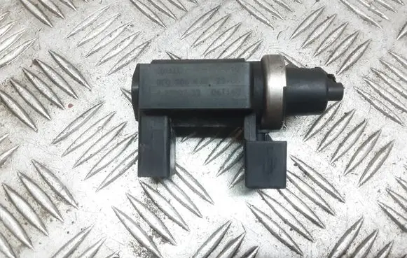 Skoda Superb B5 (3U) Turbo solenoid valve 8E0906628