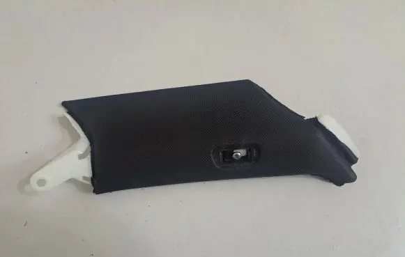 (C) pillar trim