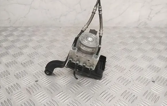 BMW 3 F30 F35 F31 ABS Pump 6868638