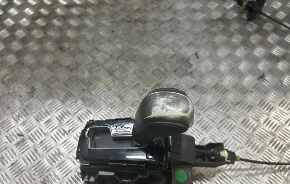 Chevrolet Cruze Gear selector 