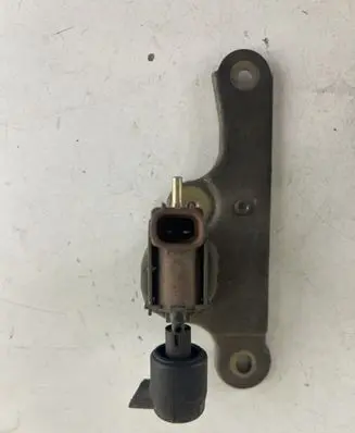 Toyota Avensis T220 Turbo solenoid valve 2586064140 1846003600