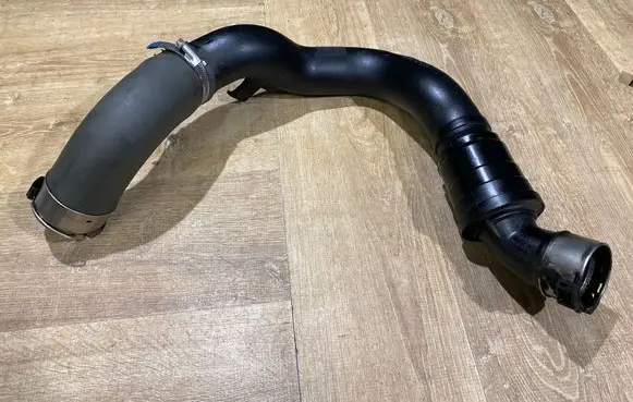Jaguar F-Pace Intercooler hose/pipe GX736N650A