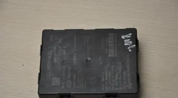 Volkswagen PASSAT B8 Keyless (KESSY) go control unit/module 3Q0959435F