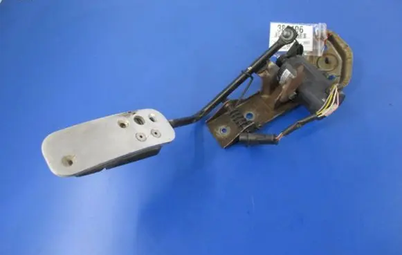 Nissan Almera Tino Accelerator throttle pedal 189195M300