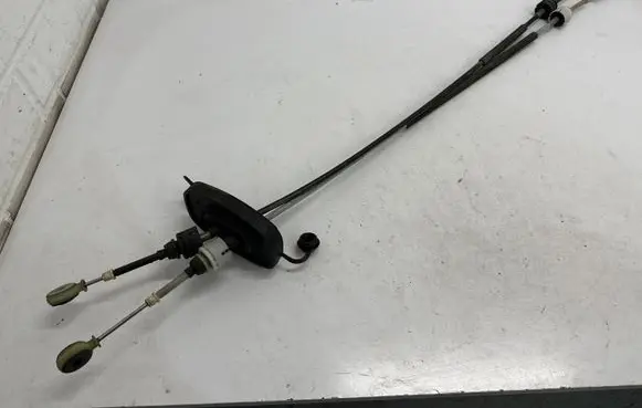 Opel Insignia B Gear shift cable linkage 55504471