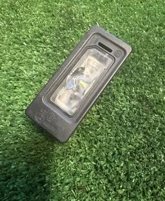 Skoda Octavia Mk4 Number plate light 5NA943021