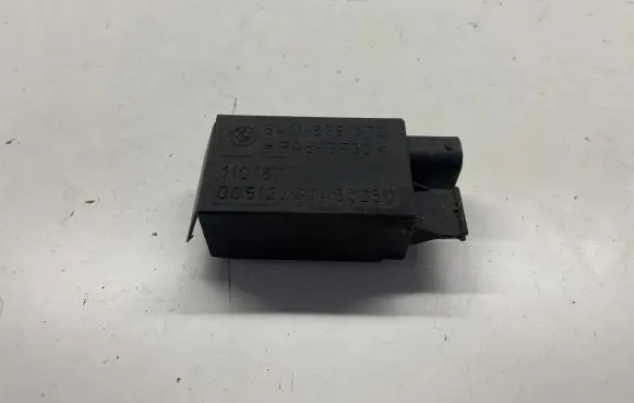 Coolant fan relay