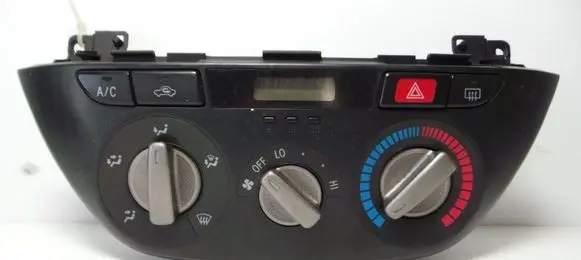 Toyota RAV 4 (XA20) Air conditioner control unit module 5590042100