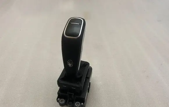 Maserati Levante Gear shifter/selector 06701711050