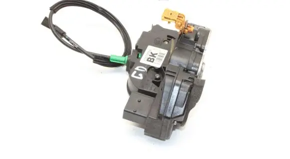 Opel Ampera Rear door lock 13579554