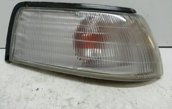 Mazda 626 Front indicator light