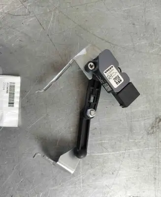 Volvo XC60 Rear air suspension level height sensor 32246988 31681288 32381798