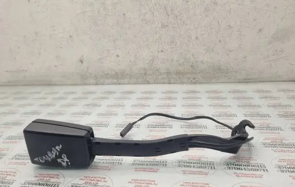 Volkswagen Touran I Front seatbelt buckle 1T0857756C