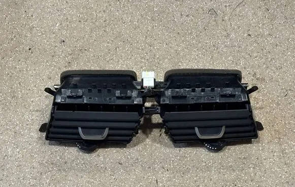 Dash center air vent grill
