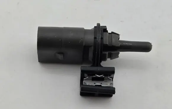 Volkswagen Golf VII Outside/external air temperature sensor 8Z0820535B