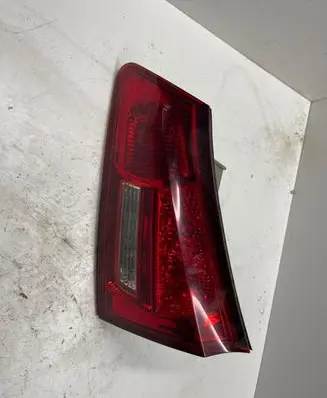 Lexus IS 220D-250-350 Tailgate rear/tail lights
