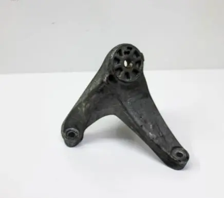 Audi Q7 4L Engine mounting bracket 7L8199308F