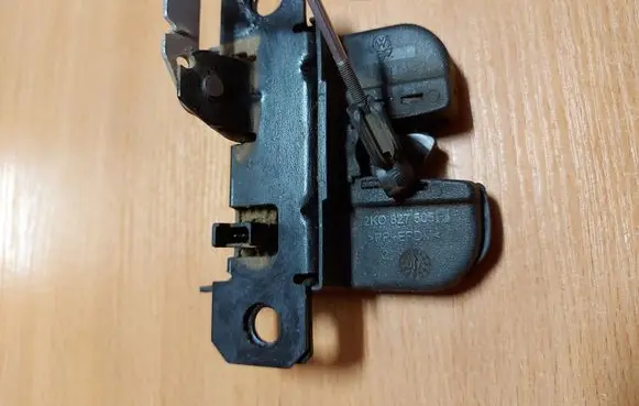 Volkswagen Caddy Tailgate/trunk/boot lock/catch/latch 2K0827505F