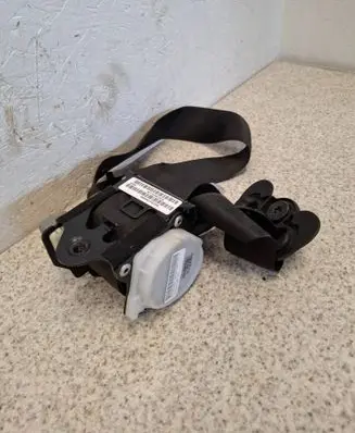 BMW X5 E70 Front seatbelt S2716104107B 08B0931P0283K 0713B30192
