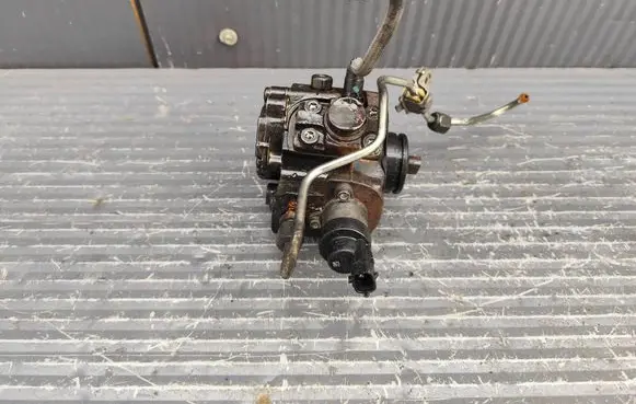 Land Rover Discovery Sport Fuel injection high pressure pump 9683268980