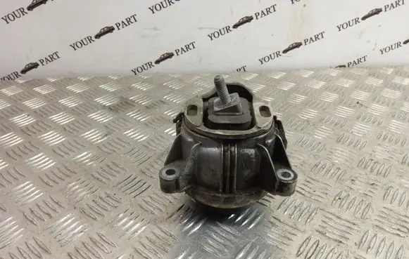 BMW X3 F25 Engine mounting bracket 6785716