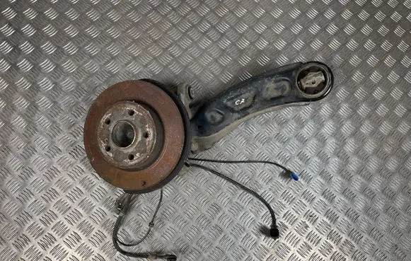 Mercedes-Benz B W246 W242 Rear wheel hub A2460306 A2465401205
