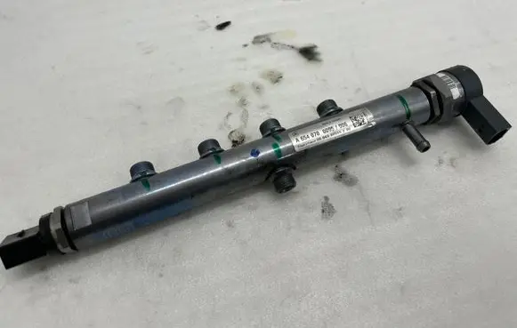 Mercedes-Benz GLA H247 Fuel main line pipe A6540700095