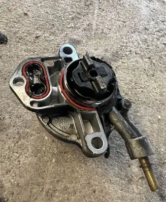 Peugeot 607 Vacuum pump