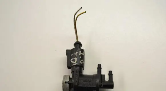 Audi A4 S4 B8 8K Turbo solenoid valve 1K0906283A