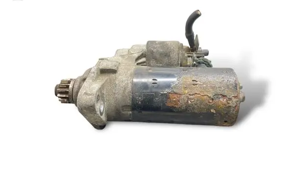 Volkswagen Golf VI Starter motor 0001153007 02Z911024H
