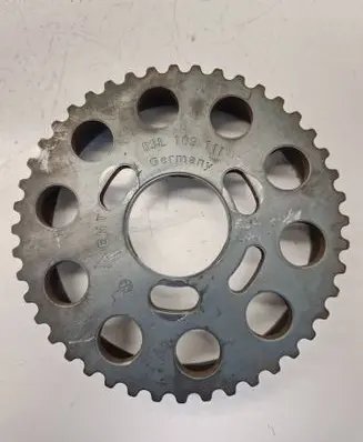 Volkswagen Golf VI Camshaft pulley/ VANOS 03L109111