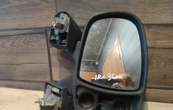 Nissan Primastar Front door electric wing mirror
