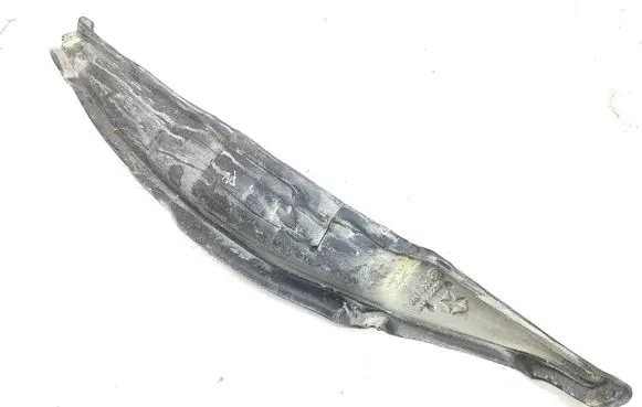 Chrysler Pacifica Fender foam support/seal 68225663A