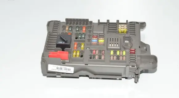 BMW X6 E71 Fuse module 6931687 61146931687